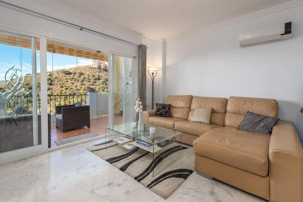 Atico Con Jacuzzi Vista Mar Y Montana Apartment มิฮาส ภายนอก รูปภาพ